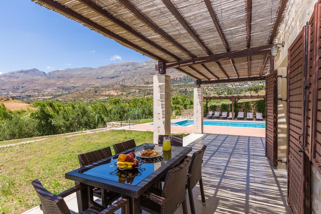 Poseidon Villa, Nestled In The Picturesque South, By Thinkvilla Lefkogeia エクステリア 写真