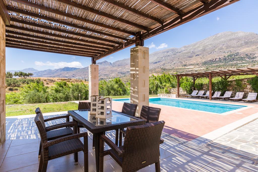 Poseidon Villa, Nestled In The Picturesque South, By Thinkvilla Lefkogeia エクステリア 写真