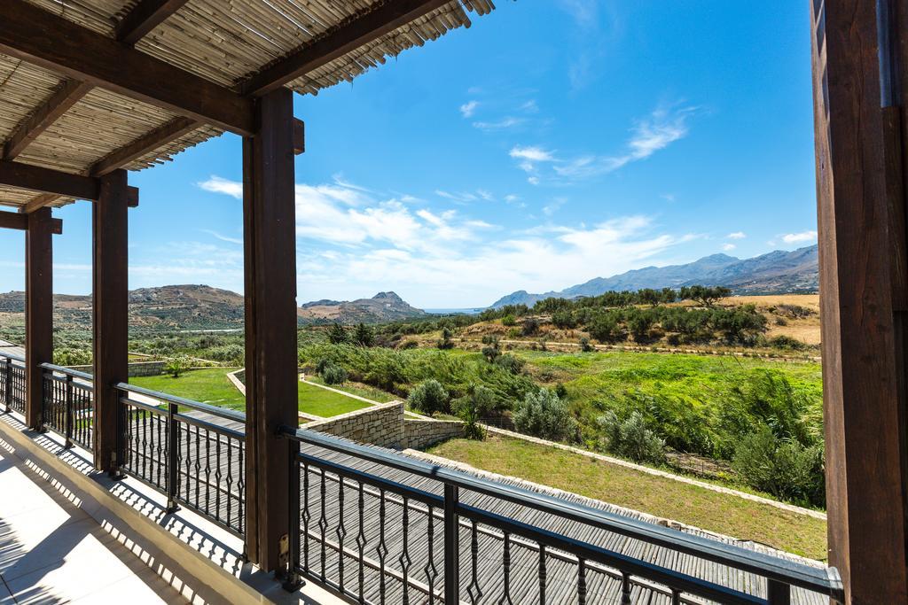 Poseidon Villa, Nestled In The Picturesque South, By Thinkvilla Lefkogeia エクステリア 写真
